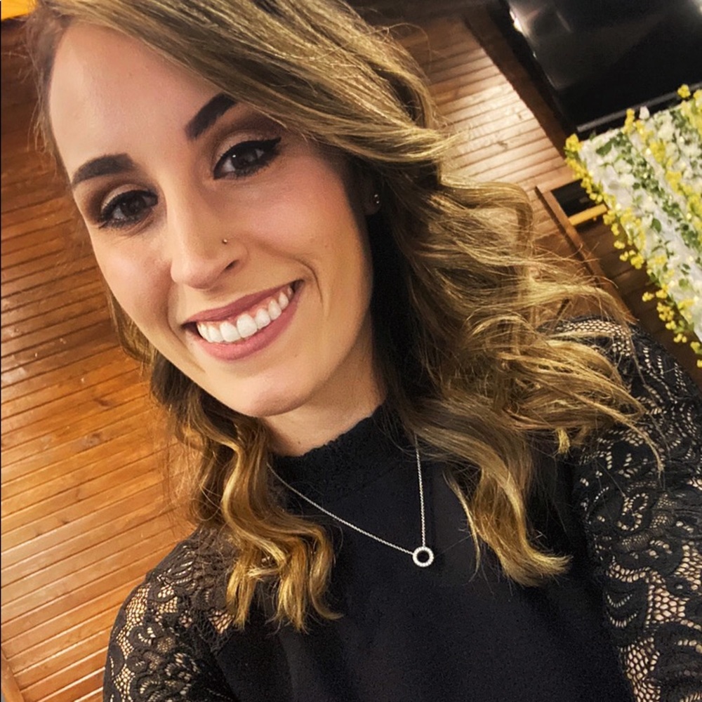 Meet your Posher, Emily